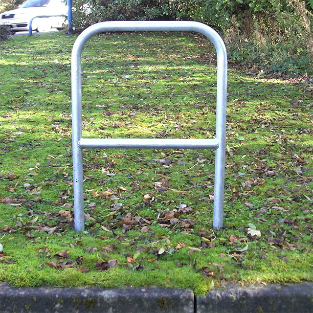 Sheffield Cycle Stand With Mid-rail