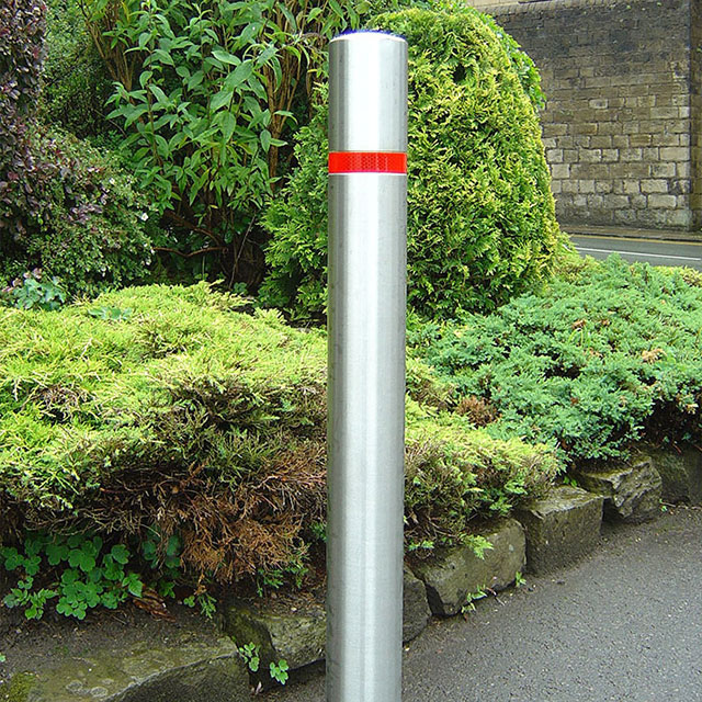 Single Groove Stainless Steel Bollard   