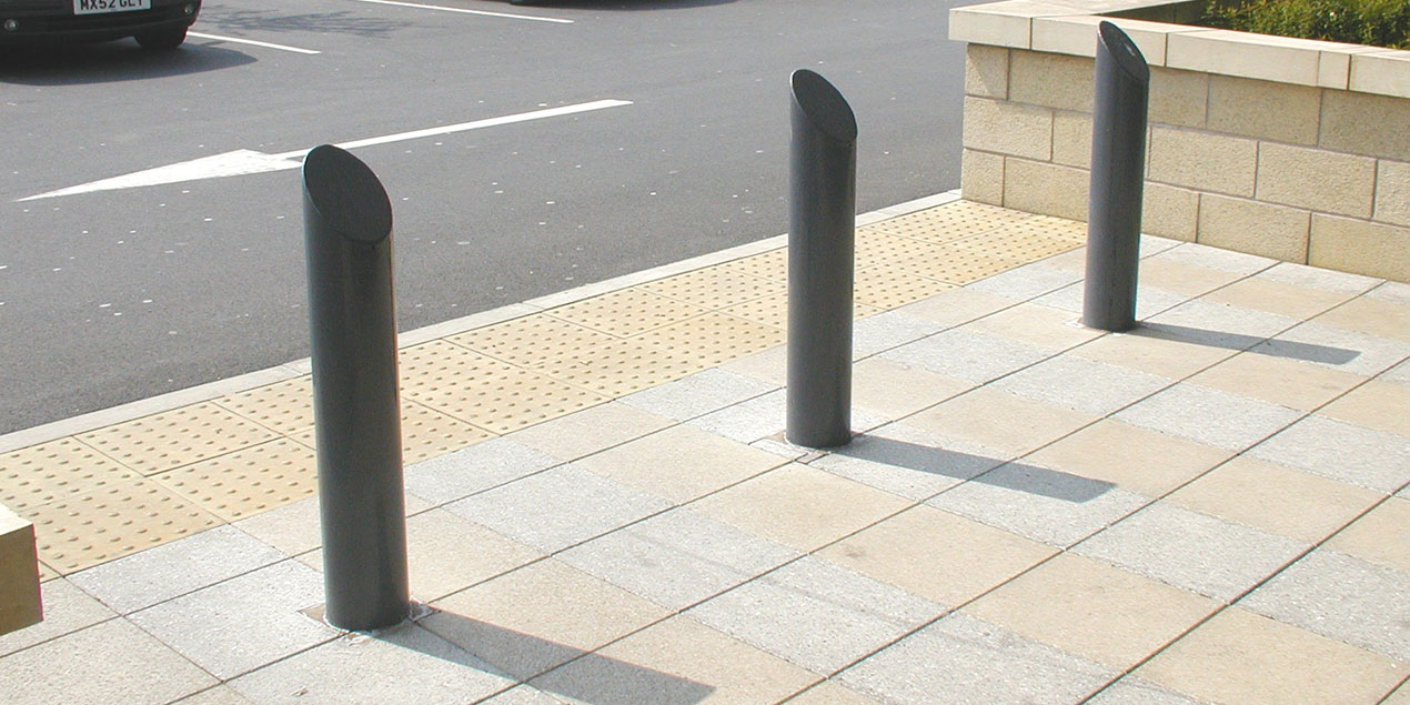 Steel Bollard Slant Top 139mm Diameter