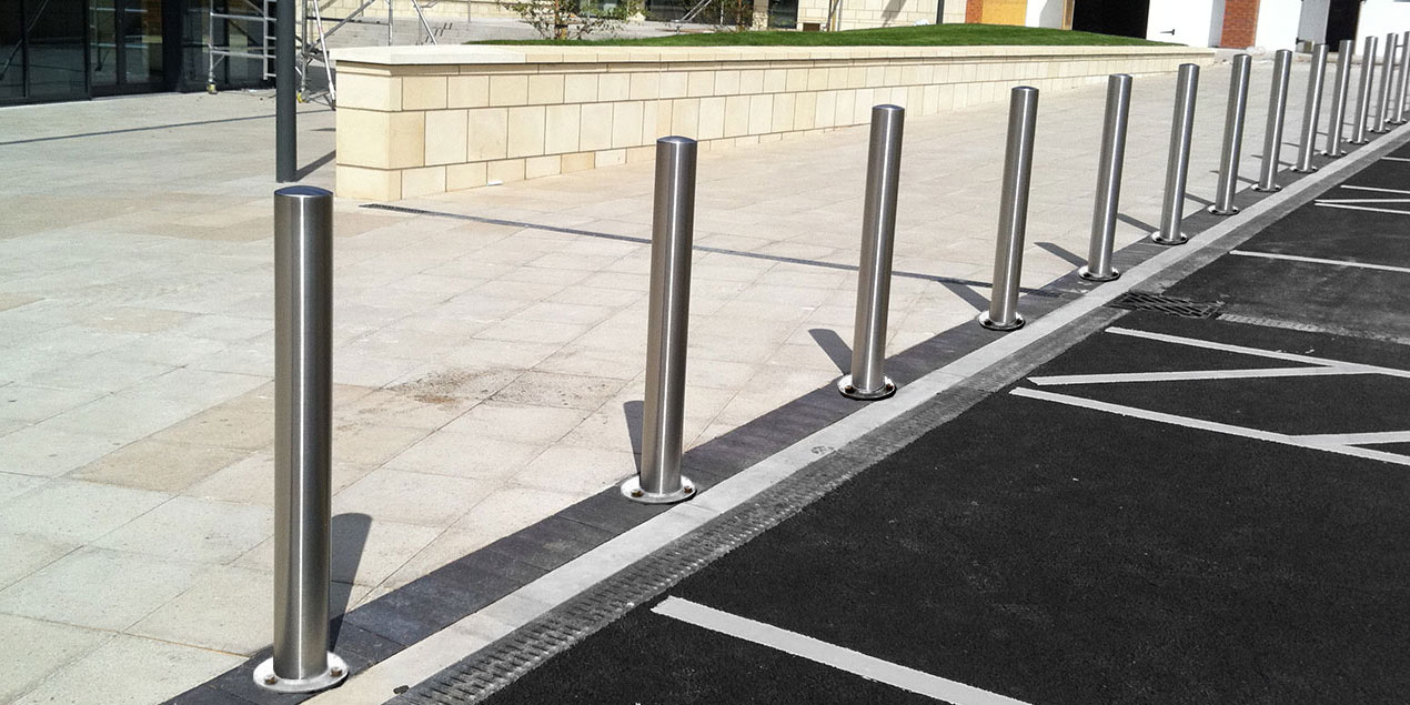 Surface Mounted Stainless Steel Bollard 