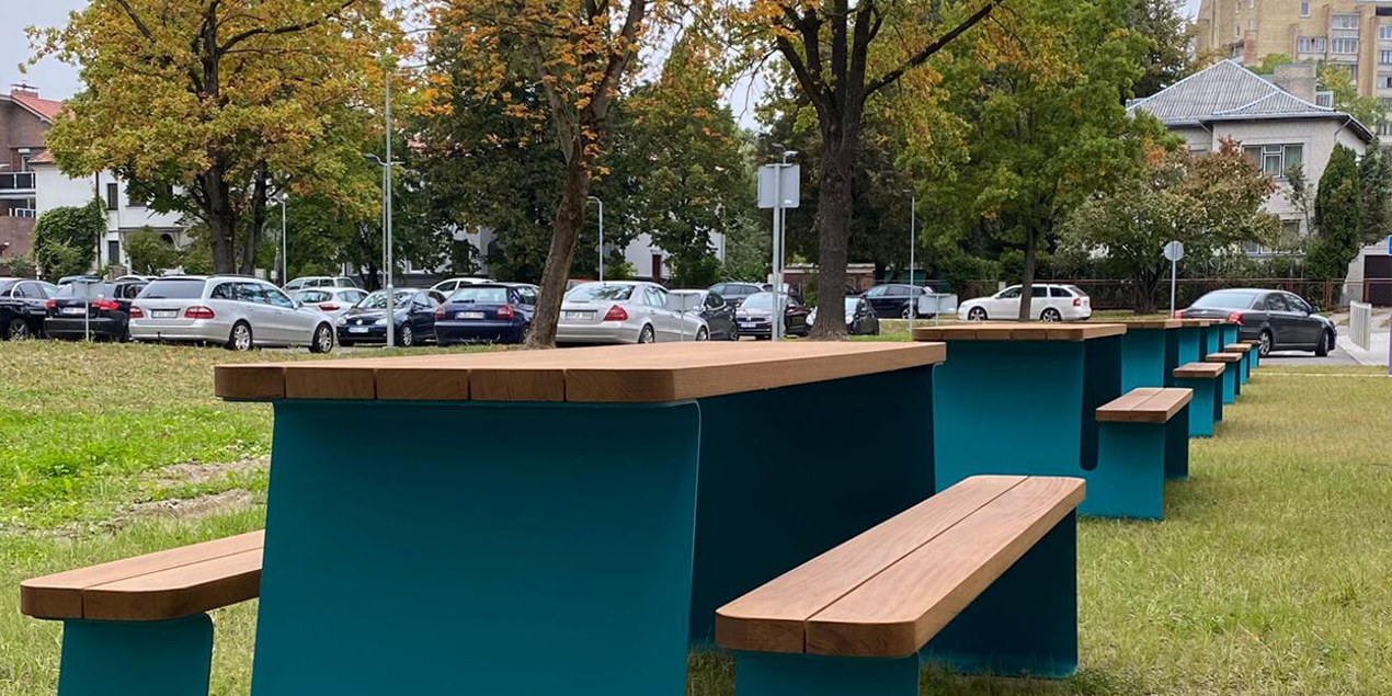 Wave Picnic Table