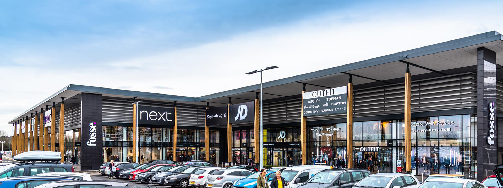 Planters, seating and cycle parking for Fosse Retail Park