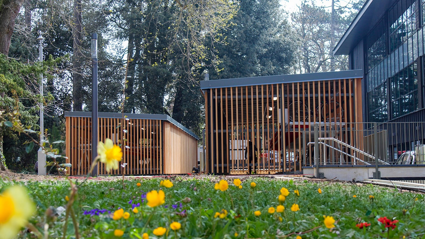 shelter and cycle hub for oxford brookes university